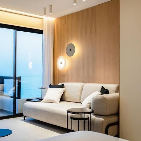 Aloha Apartamentos - Primera Linea De Playa - Vista Al Mar Benalmadena Luaran gambar
