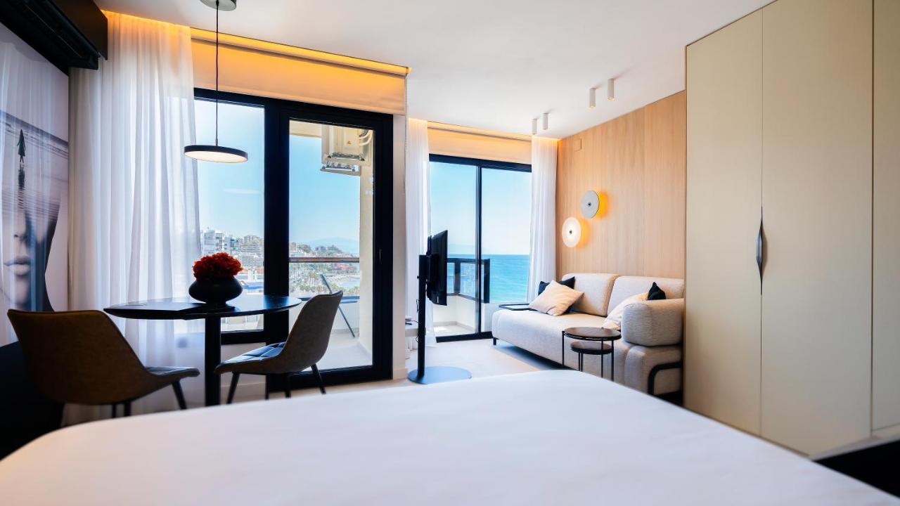 Aloha Apartamentos - Primera Linea De Playa - Vista Al Mar Benalmadena Luaran gambar