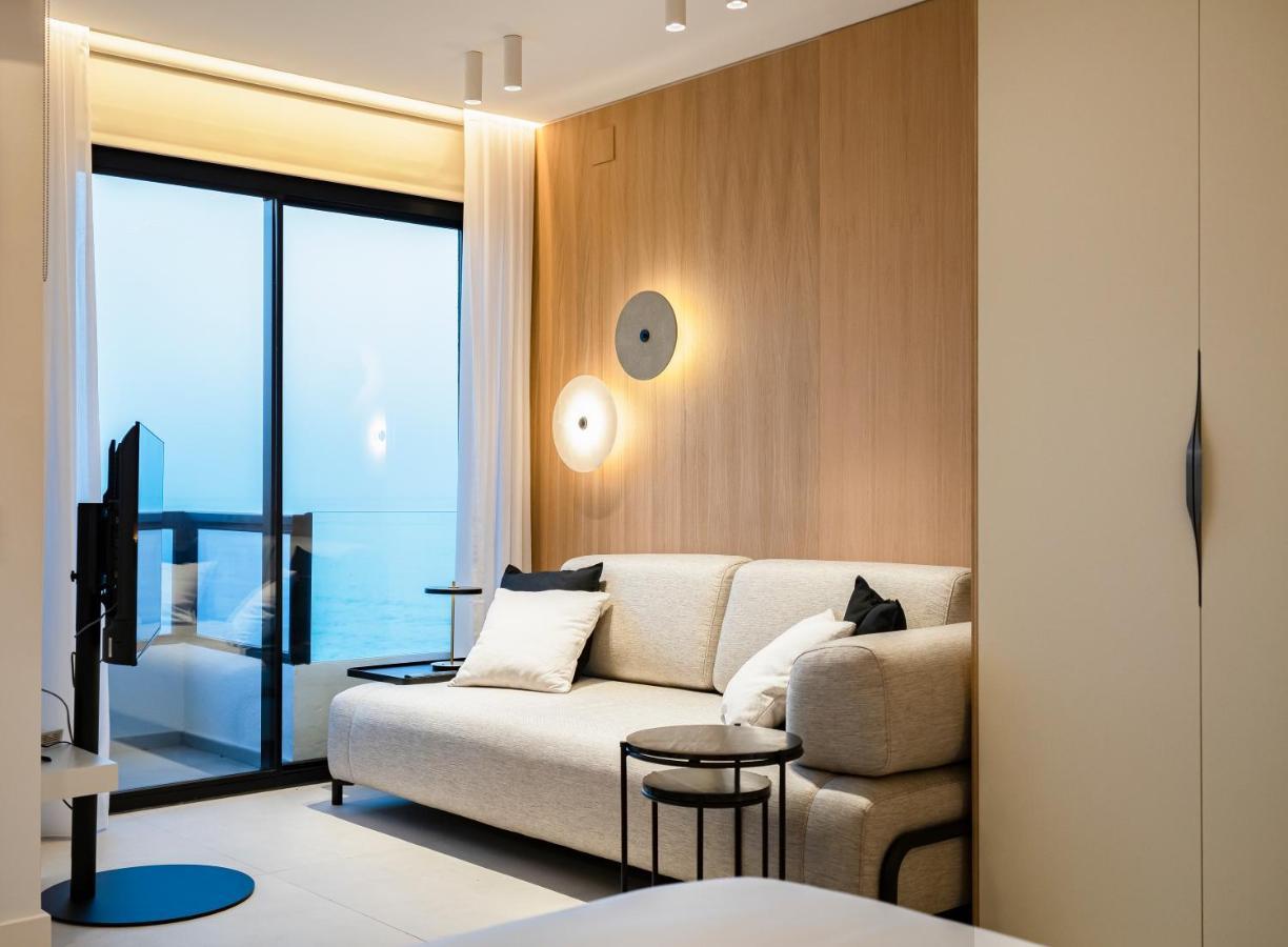 Aloha Apartamentos - Primera Linea De Playa - Vista Al Mar Benalmadena Luaran gambar